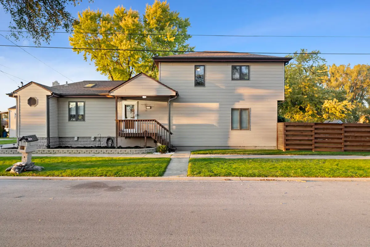 9954 Merrimac Avenue, Oak Lawn, IL 60453 - #1