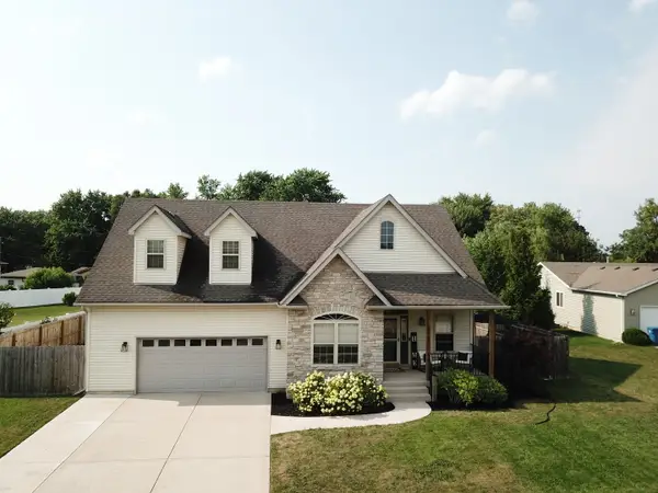 672 Country Squire Court, Morris, IL 60450