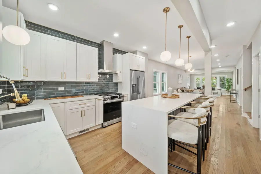 4842 W Warwick Avenue, Chicago, IL 60641 - #2