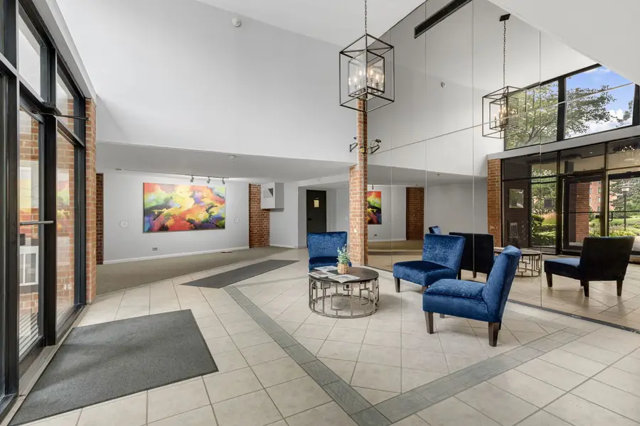 1605 E Central Road #304A, Arlington Heights, IL 60005 - #2