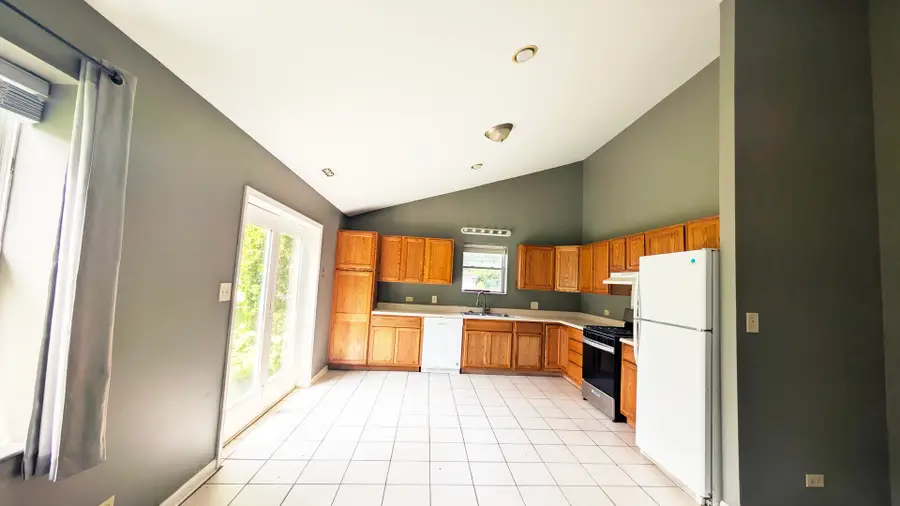 568 Manor Place, Aurora, IL 60506 - #3