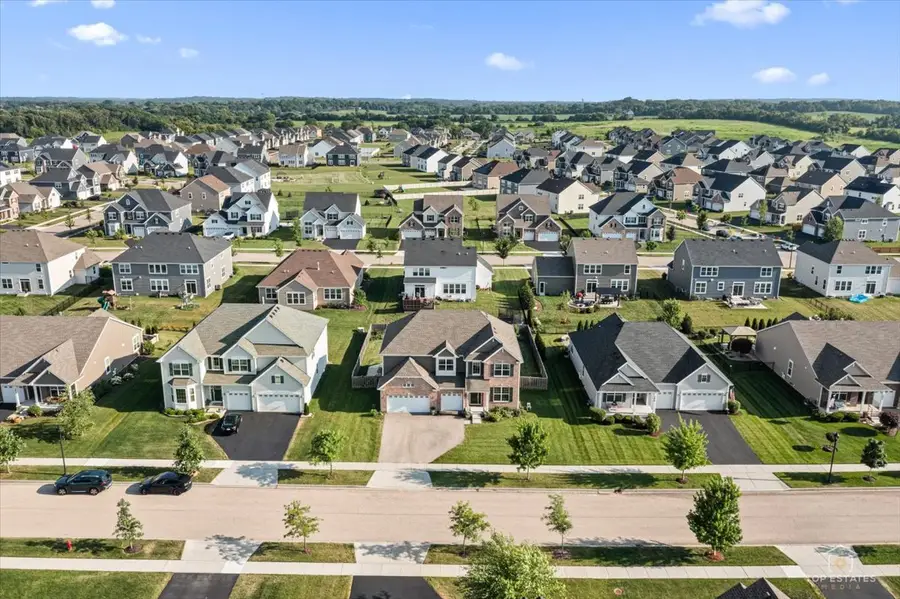3617 Emerald Road, Elgin, IL 60124 - #2