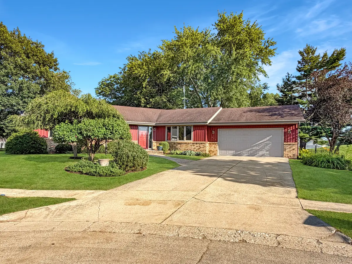 829 Sutton Place, Freeport, IL 61032 - #1