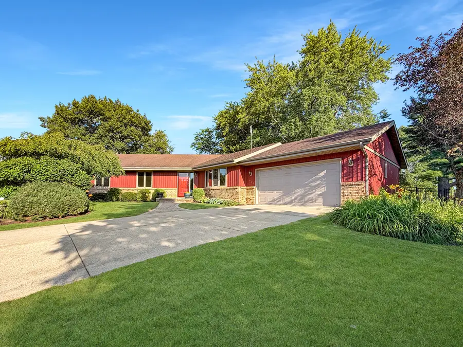 829 Sutton Place, Freeport, IL 61032 - #3