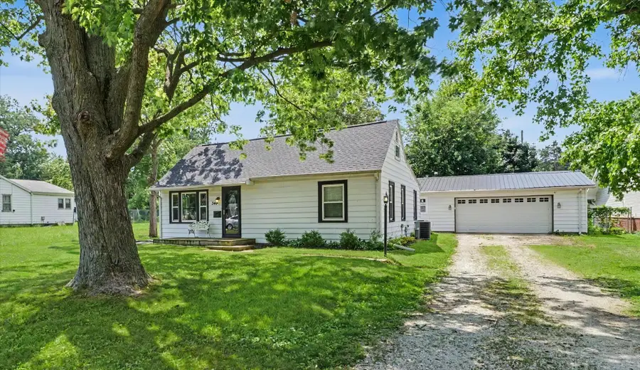 346 E Fulton Street, Paxton, IL 60957 - #3