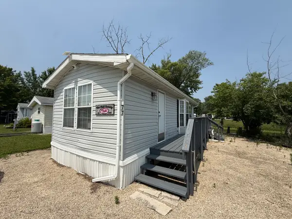 77 Dinosaur Road, Wilmington, IL 60481
