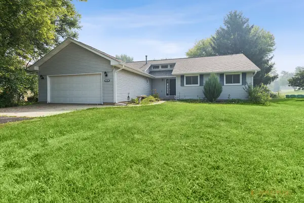 106 Sequoyah Court Sw, Poplar Grove, IL 61065