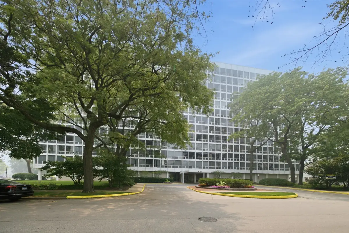 601 E 32nd Street #310, Chicago, IL 60616 - #1