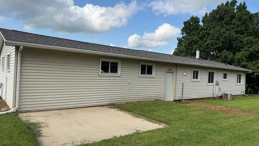 716 E Rt 71 Highway, Standard, IL 61363 - #2