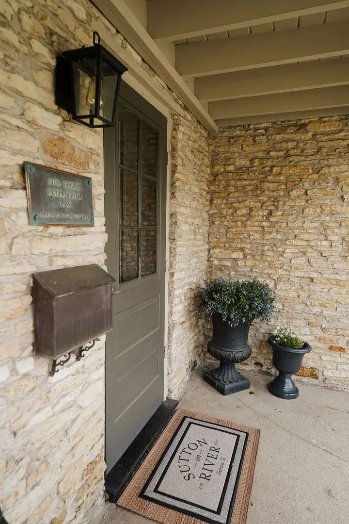 118 S River Lane, Geneva, IL 60134 - #3