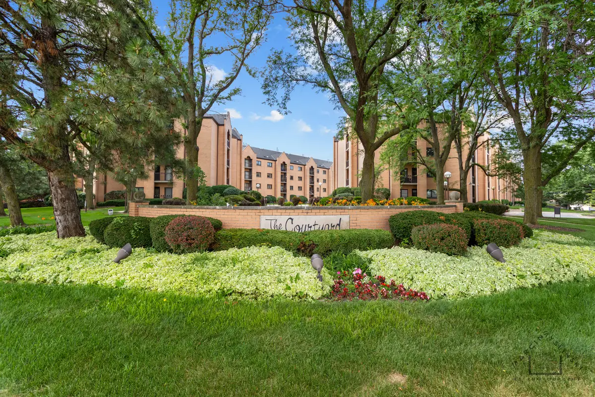 7410 W Lawrence Avenue #421, Harwood Heights, IL 60706 - #1