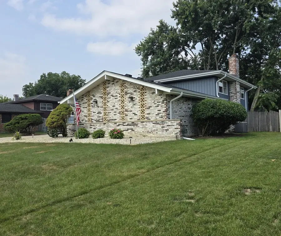 7014 Wilcox Avenue, Darien, IL 60561 - #2