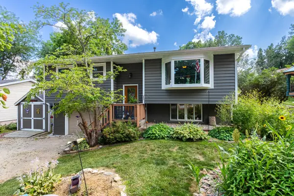 204 Chestnut Street, Le Claire, IA 52753