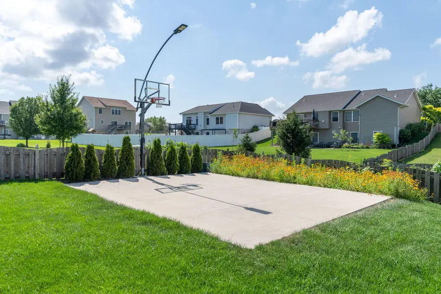 4367 55th Avenue, Bettendorf, IA 52722 - #2
