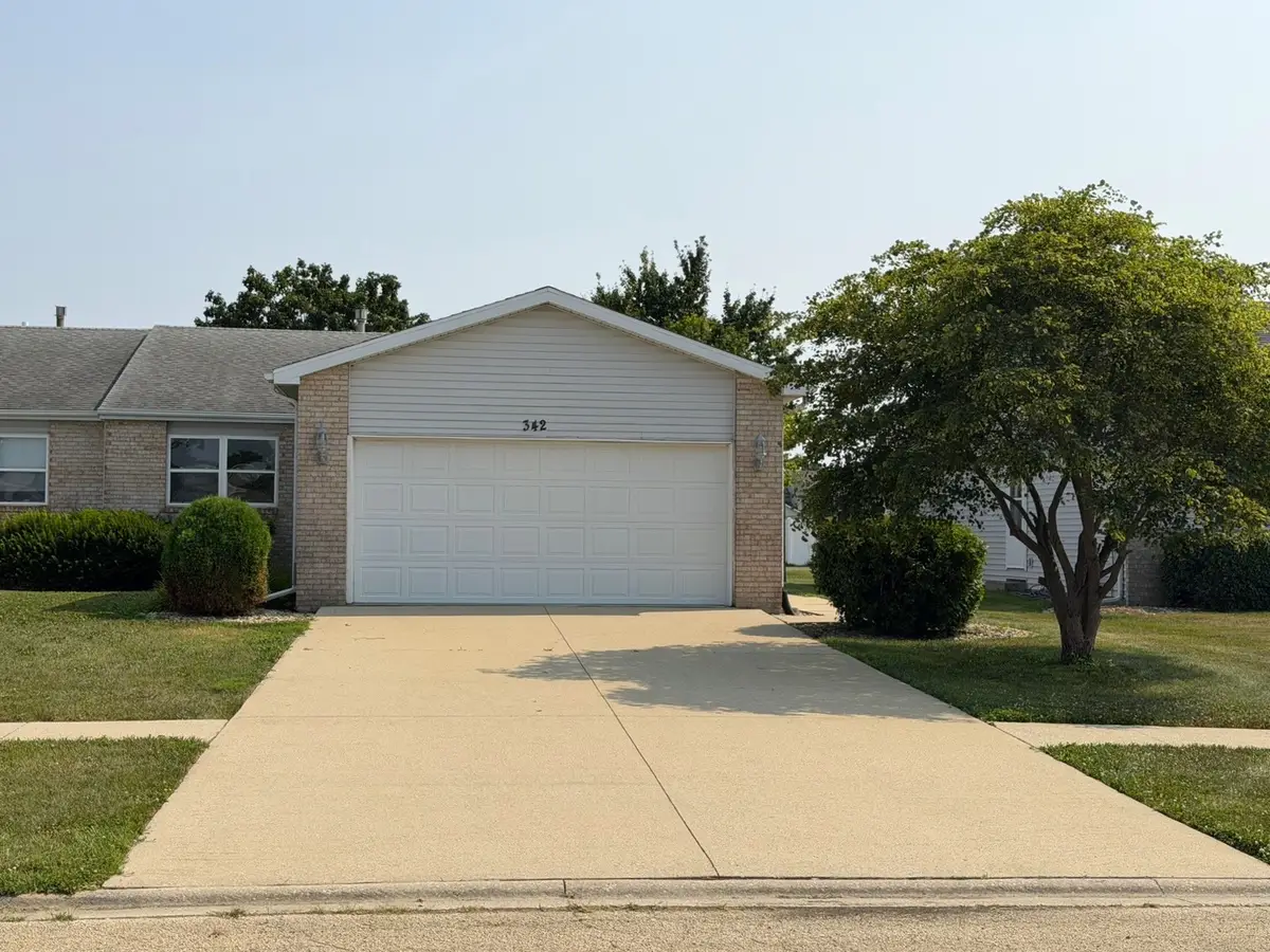 342 E Myrtle Street, Herscher, IL 60941 - #1