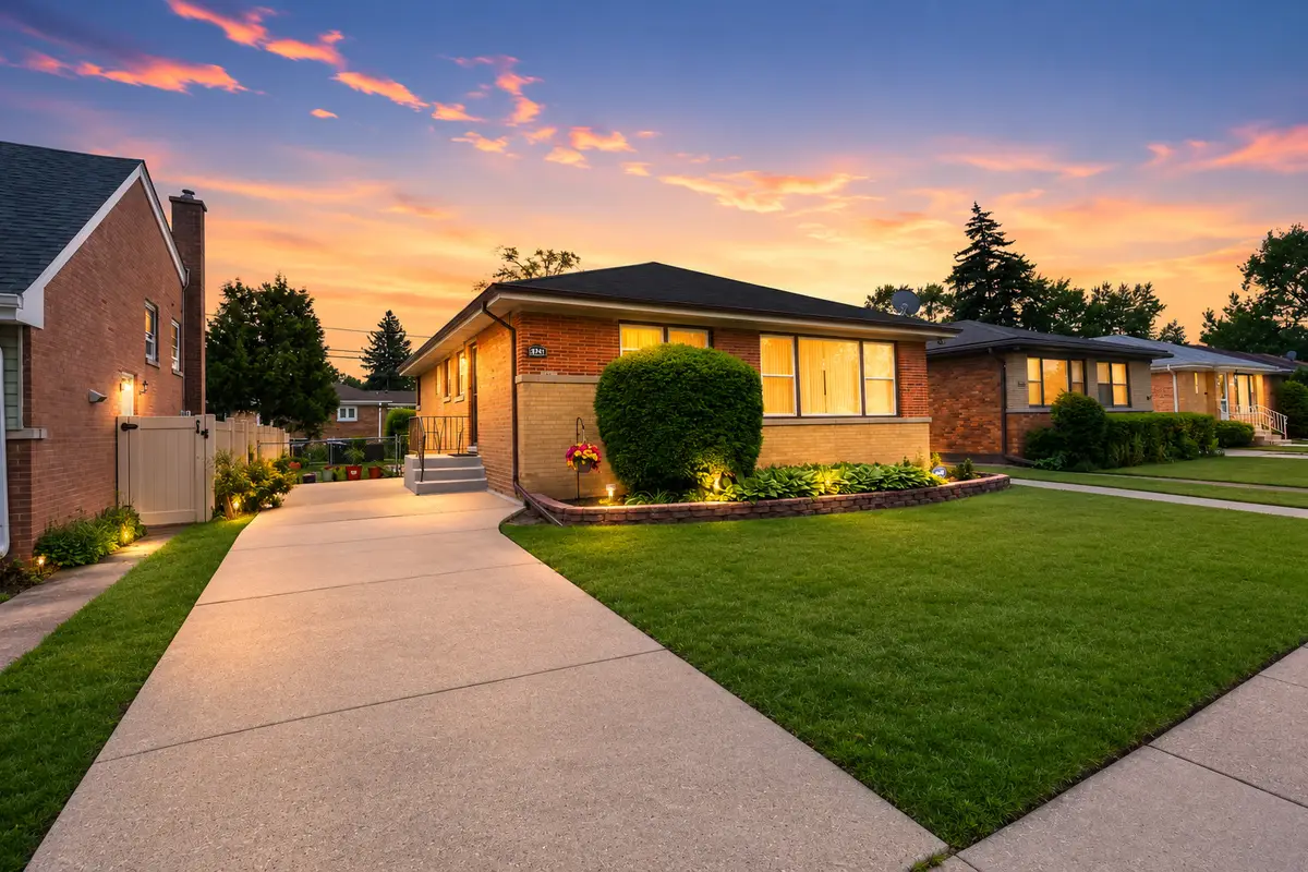 3741 Main Street, Skokie, IL 60076 - #1