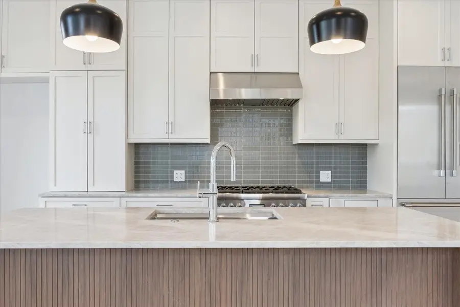 3820 N Damen Avenue #1, Chicago, IL 60618 - #3