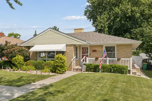 620 E 10th Street, Lockport, IL 60441