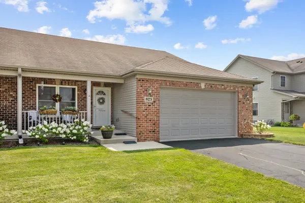 823 Karen Drive #823, Hampshire, IL 60140