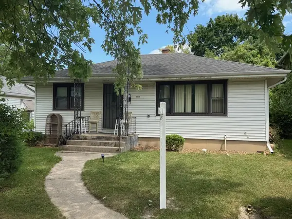 1521 Victoria Avenue, North Chicago, IL 60064