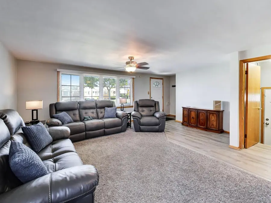 5110 S Nagle Avenue, Chicago, IL 60638 - #3