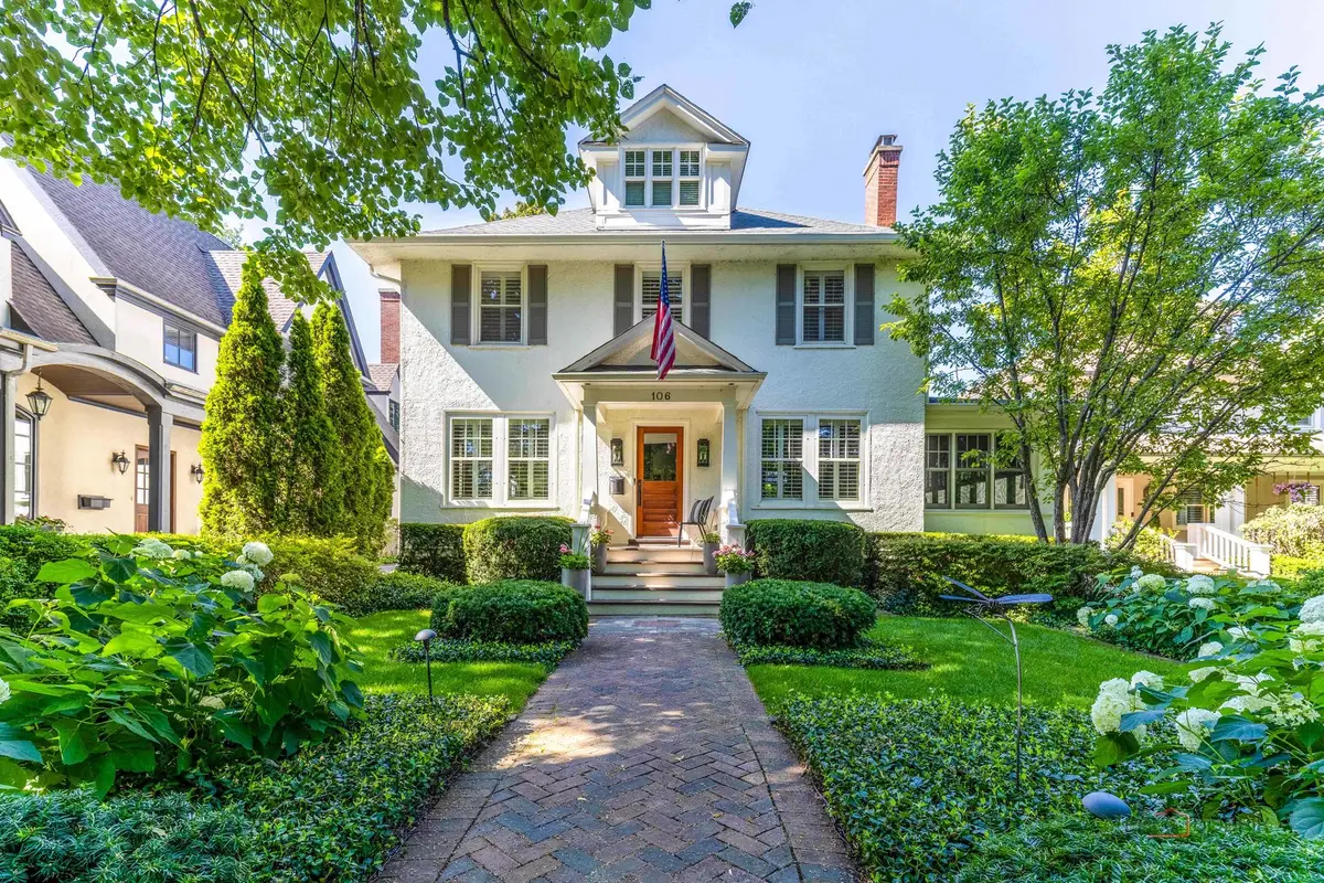 106 E Woodland Road, Lake Forest, IL 60045 - #1