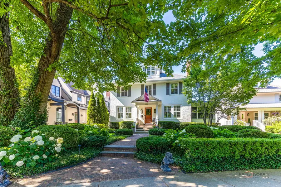 106 E Woodland Road, Lake Forest, IL 60045 - #2