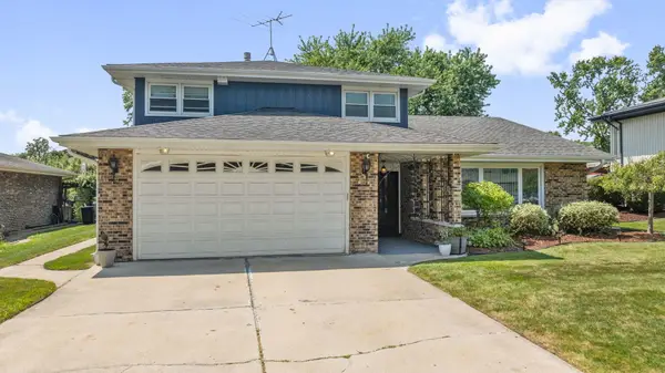 10362 S Alta Drive, Palos Hills, IL 60465