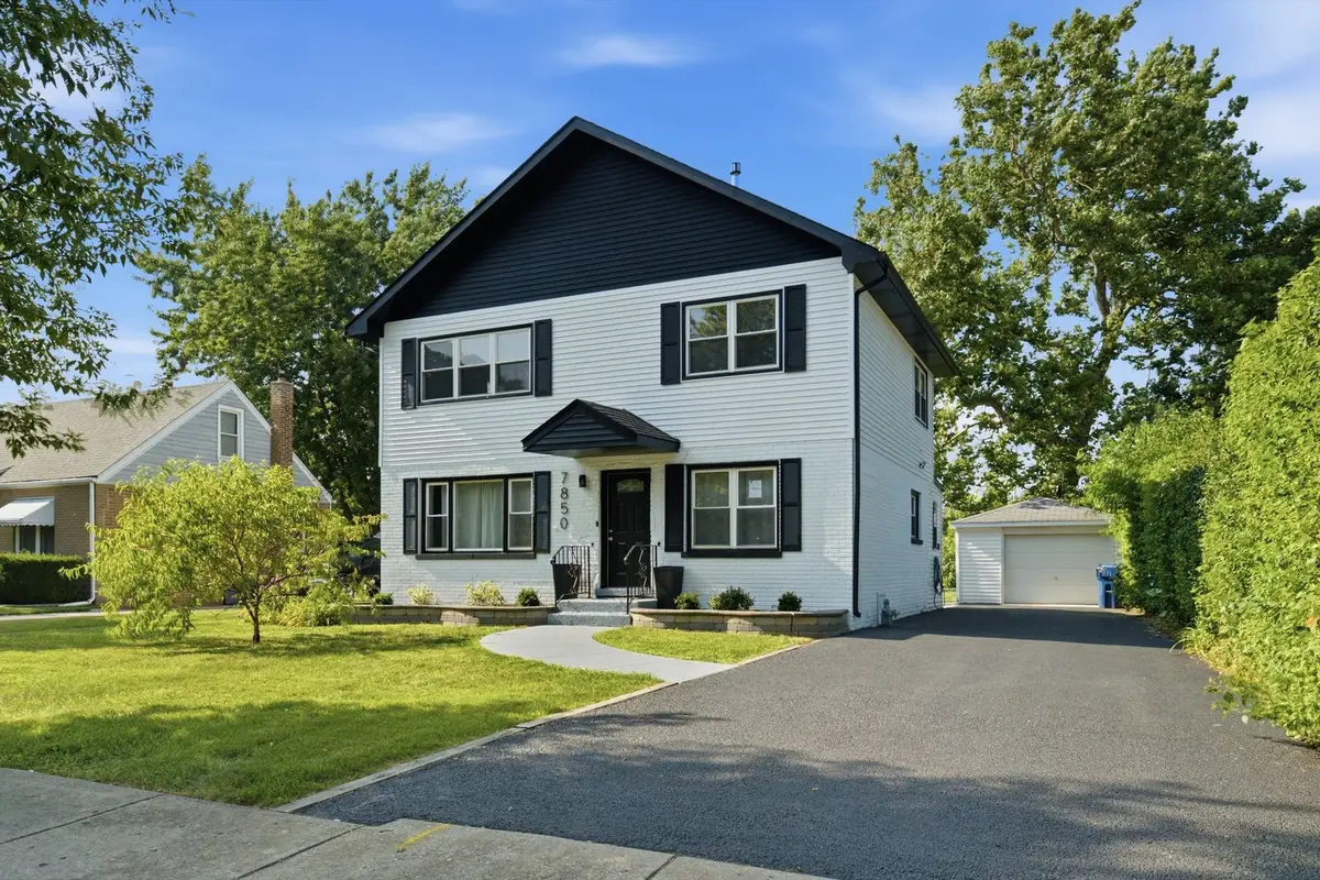 7850 Suburban Lane, Bridgeview, IL 60455 - #1