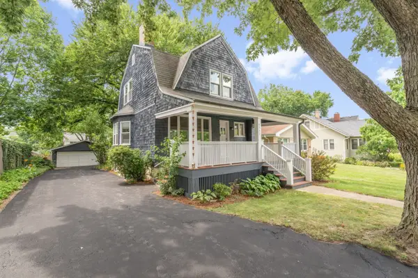 4142 Wolf Road, Western Springs, IL 60558