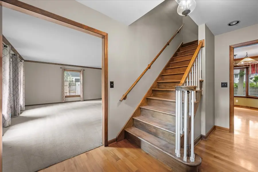 1846 Allen Lane, Saint Charles, IL 60174 - #3