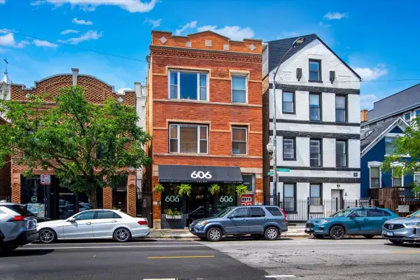 2100 N Damen Avenue #3F, Chicago, IL 60647