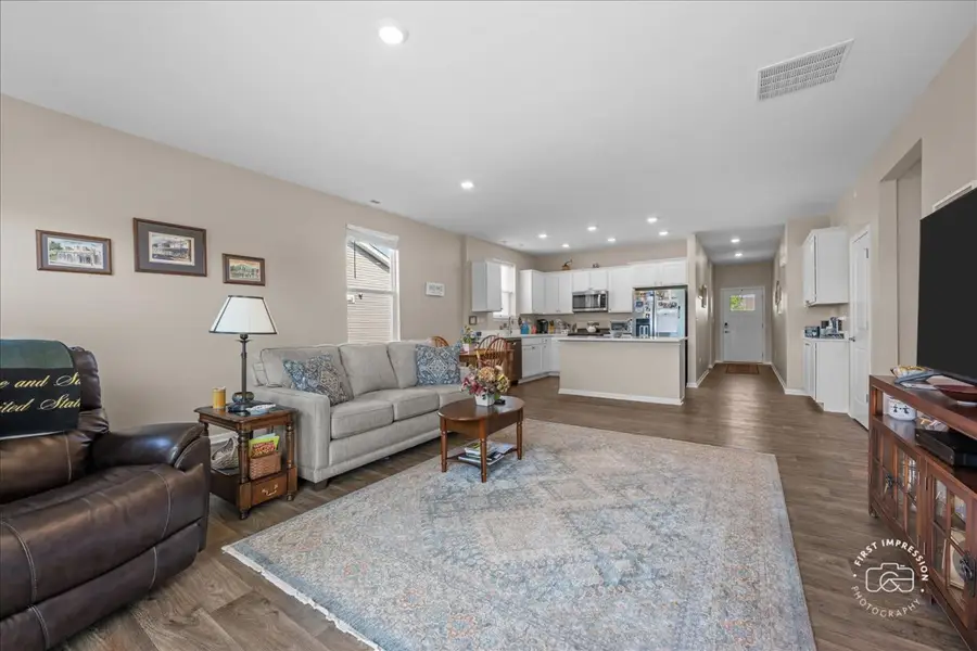 910 Darwin Street, North Aurora, IL 60542 - #3