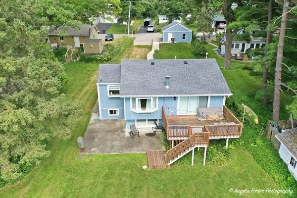 4813 Wildwood Drive, McHenry, IL 60051
