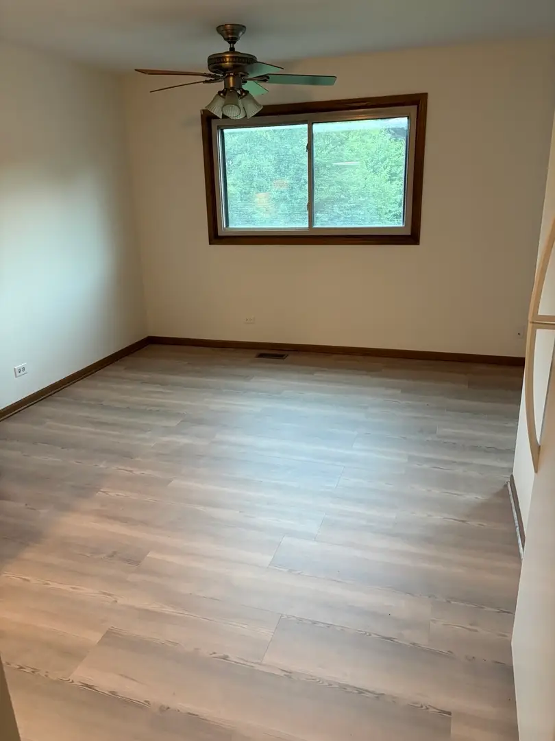 391 S Collins Street #G, South Elgin, IL 60177 - #3