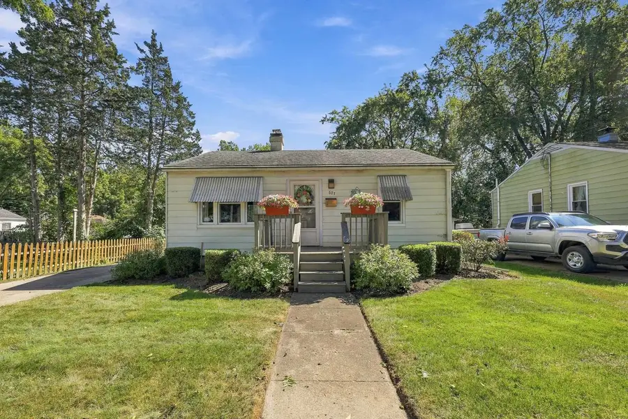 677 Clark Street, Elgin, IL 60123 - #2