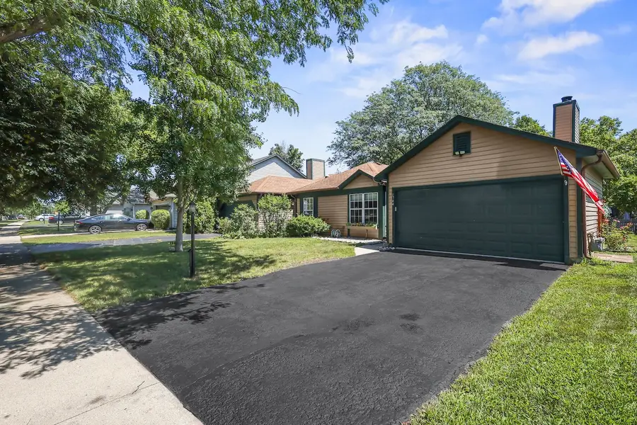 1744 Ranchview Drive, Naperville, IL 60565 - #3