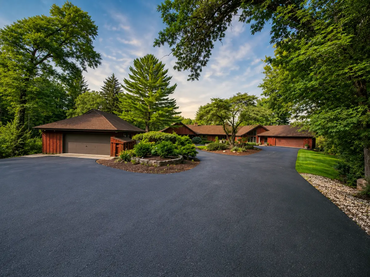 7328 Kinnikinnick Drive, Roscoe, IL 61073 - #1