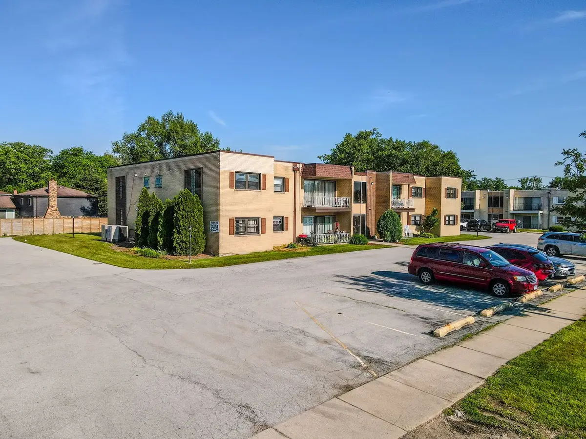 18320 Cherry Creek Drive #2, Homewood, IL 60430 - #1