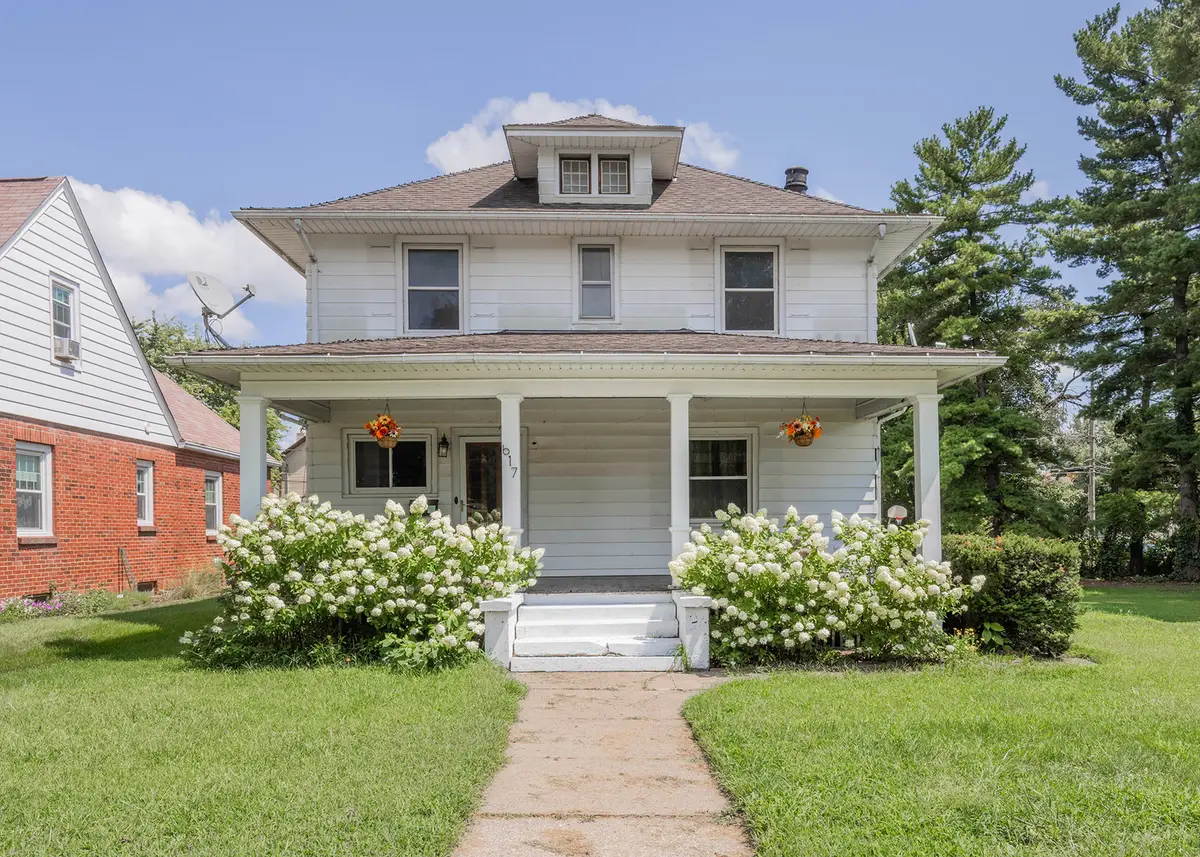 617 Douglas Court, Clinton, IA 52732 - #1