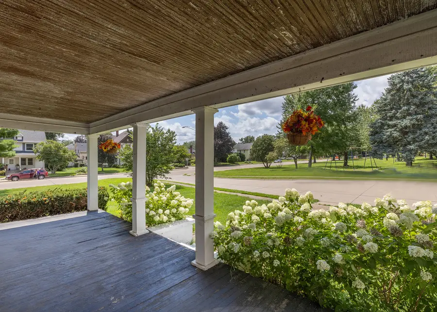 617 Douglas Court, Clinton, IA 52732 - #2