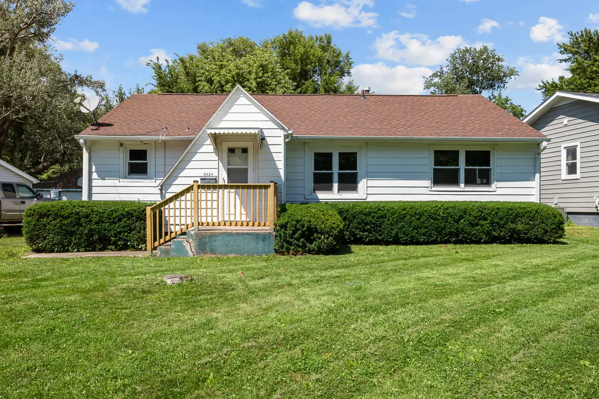3424 2nd Street, East Moline, IL 61244 - #1