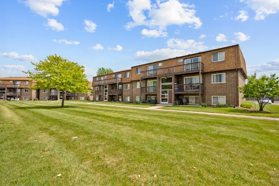 108 Boardwalk Street #2E, Elk Grove Village, IL 60007 - #2