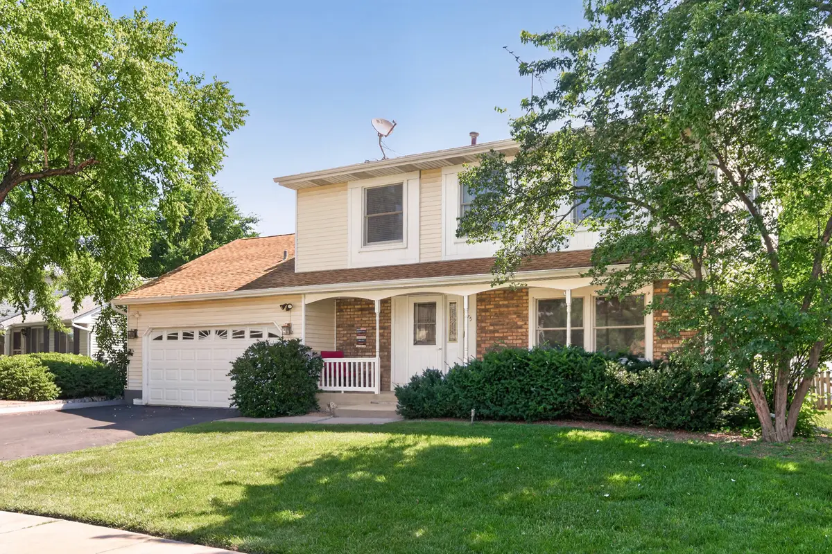 975 W Pine Avenue, Roselle, IL 60172 - #1