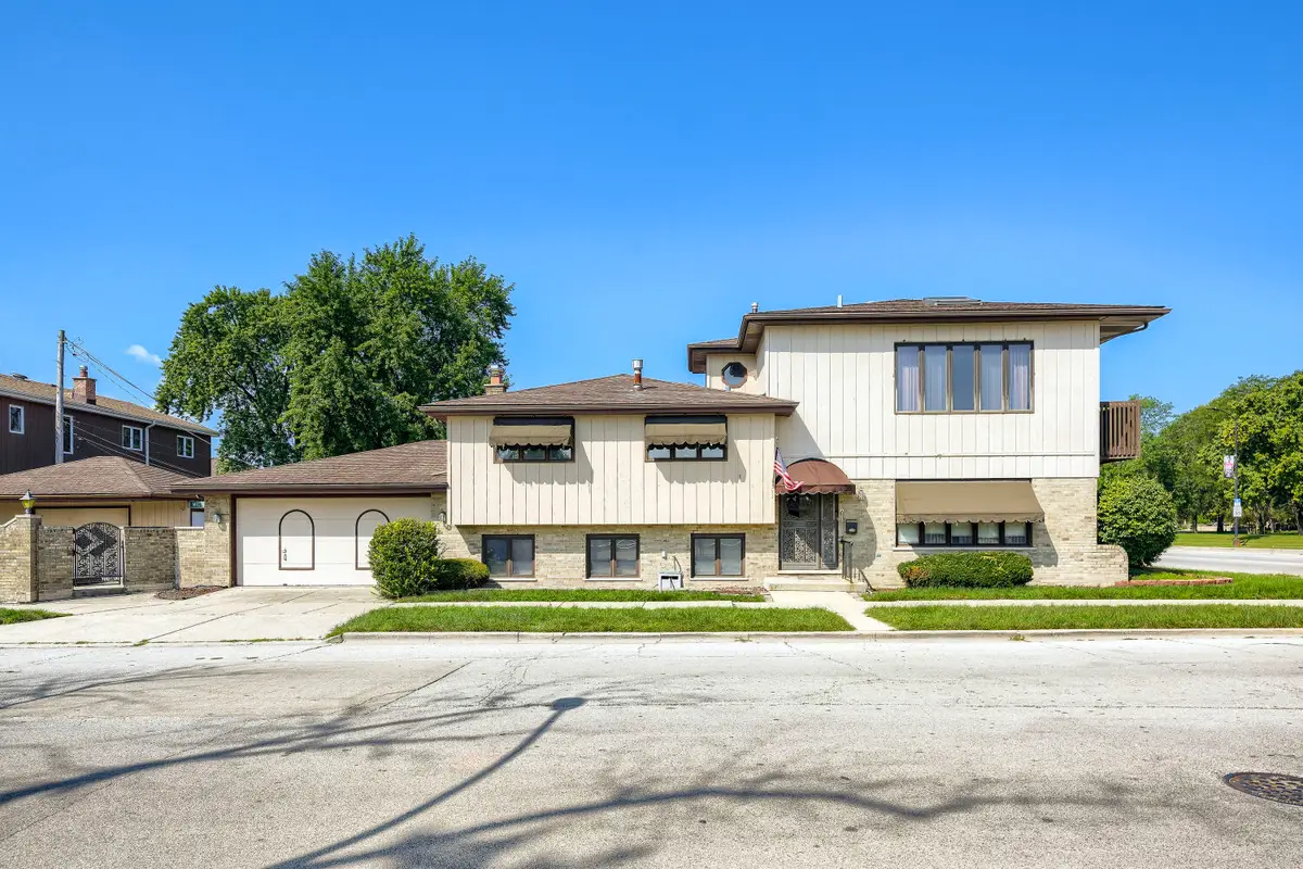 10300 S Central Park Avenue, Chicago, IL 60655 - #1