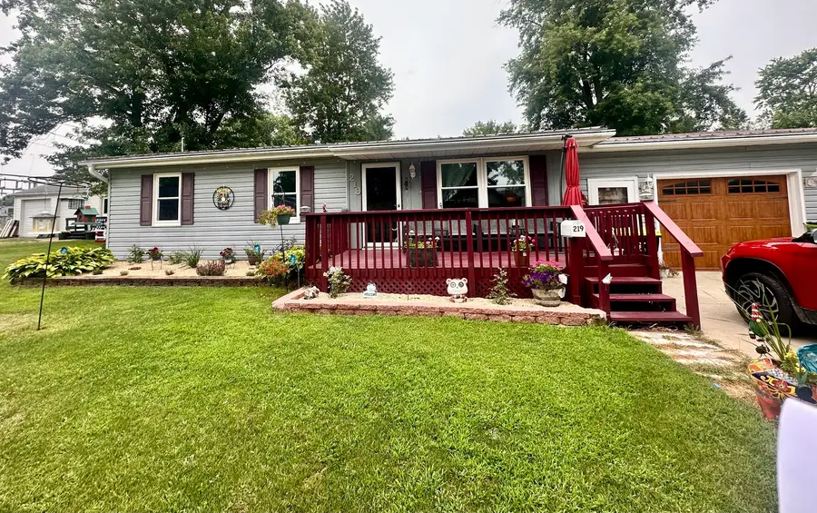 219 Scott Street, Chenoa, IL 61726 - #2