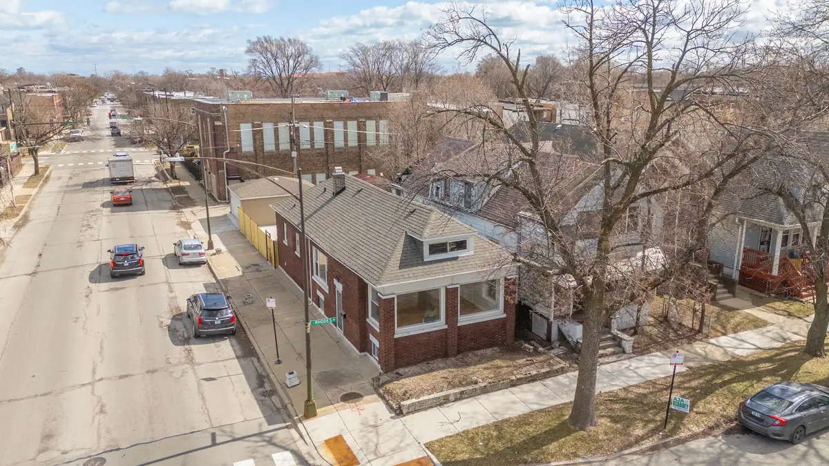 7601 S Rhodes Avenue, Chicago, IL 60619 - #1