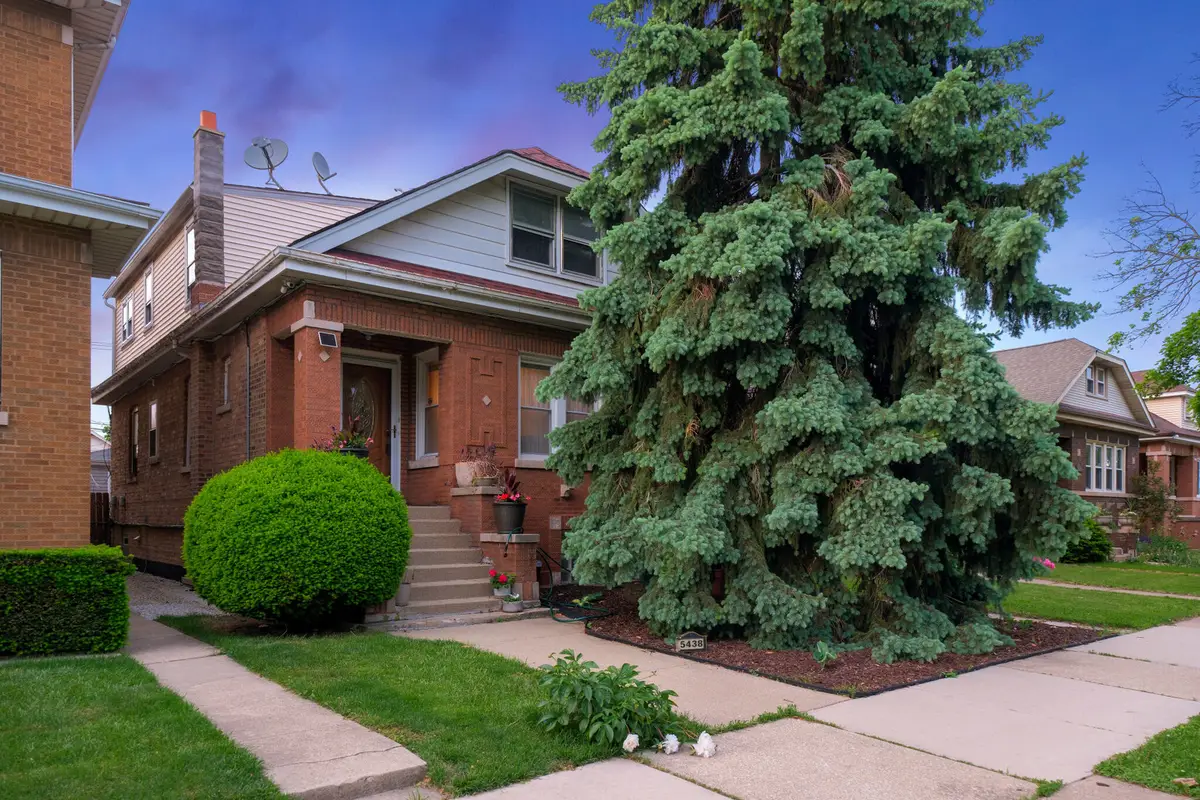 5438 W Melrose Street, Chicago, IL 60641 - #1