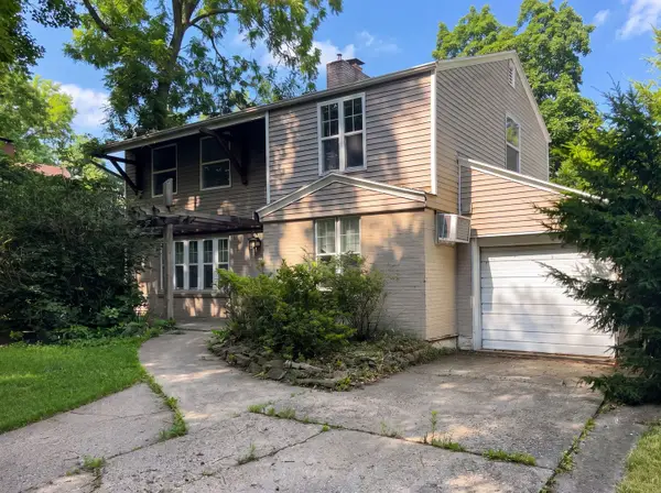 911 Foley Avenue, Champaign, IL 61820
