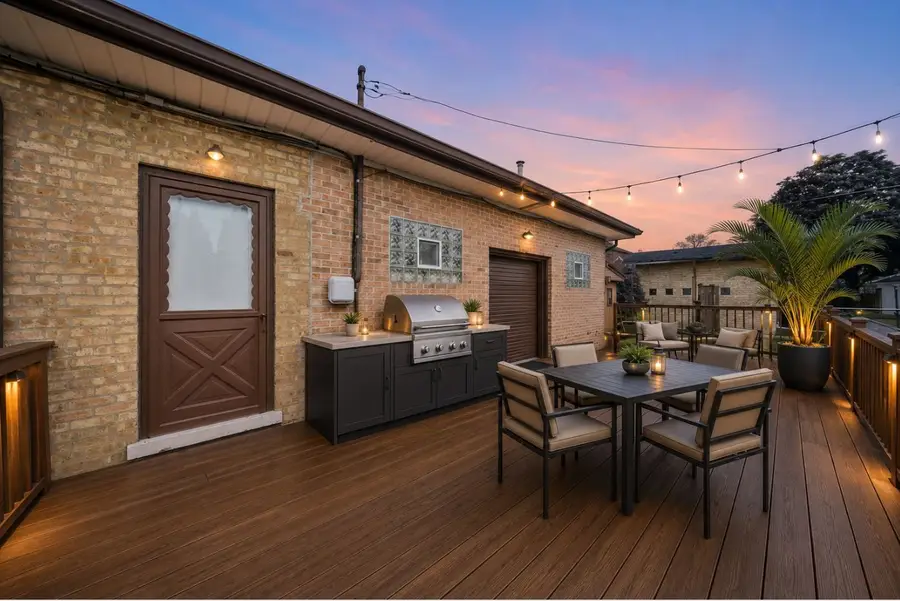 8231 W Berwyn Avenue, Chicago, IL 60656 - #2